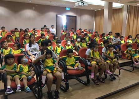 東聯化學配合響應林園工業園區舉辦在地學童石化生態展示教學活動