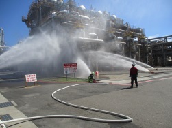 東聯化學高雄林園廠舉行2020年度消防訓練，並通過高雄市林園消防隊驗證