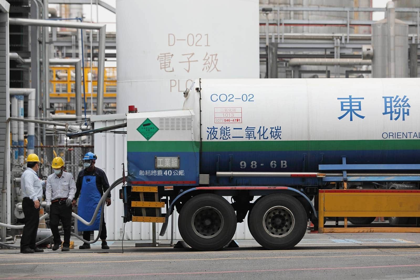台灣第一家量產「半導體級二氧化碳」　東聯化學還要當「碳的百貨公司」